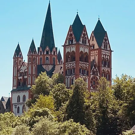 Anne アパート Eppenrod